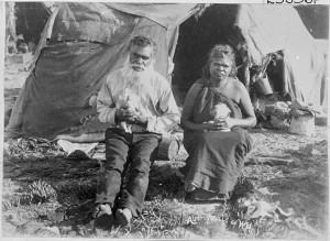 Timbul and Ngilgie at Welshpool Reserve, early 1900s. Courtesy State Library of Western Australia, The Battye Library, 25036P